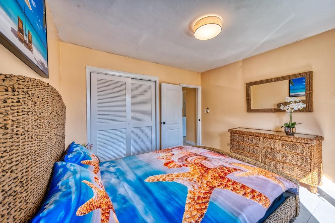 Lovely Apartment Near Beach, Downtown, 24H Security, Pool Nassau Kültér fotó