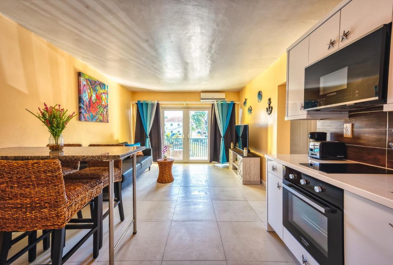 Lovely Apartment Near Beach, Downtown, 24H Security, Pool Nassau Kültér fotó