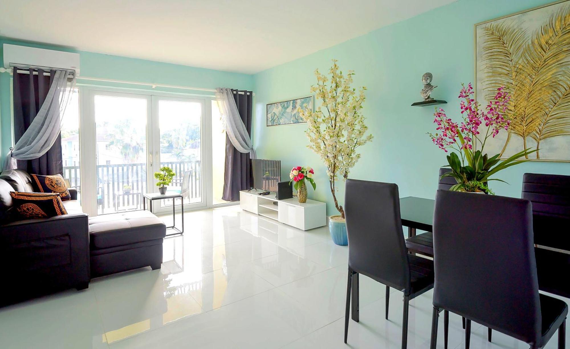 Lovely Apartment Near Beach, Downtown, 24H Security, Pool Nassau Kültér fotó